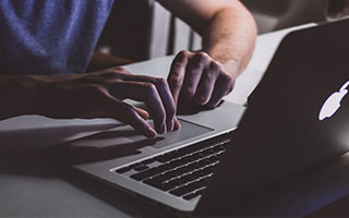 欧冠赛场巴萨7-2大胜纽卡，马竞总比分7-5热刺，西甲三强全部晋级八强！